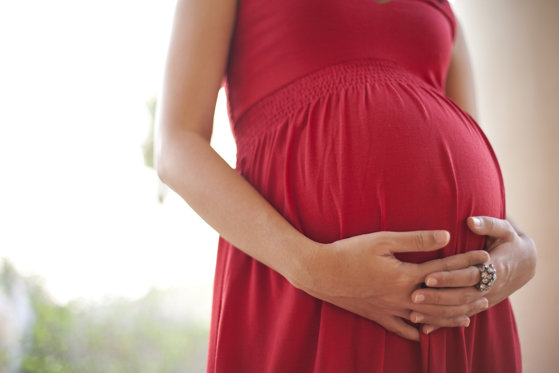 Medicii din Bacău au salvat o gravidă în stare critică. Tânăra se afla la un pas de paralizie