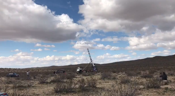VIDEO: Momentul în care un american încearcă să demonstreze că pământul e plat şi moare într-un accident de rachetă