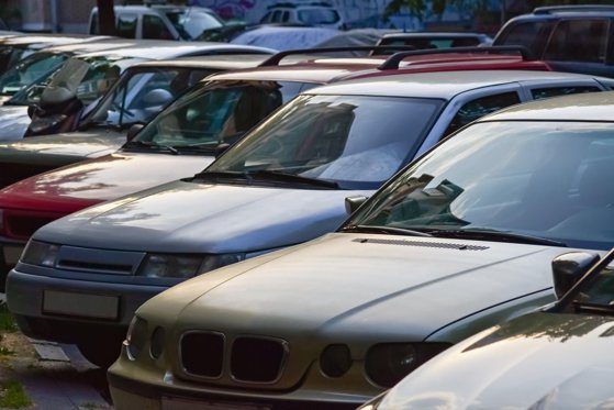 Percheziţii în Bucureşti şi alte 20 de judeţe, la vânzători de maşini folosite. Prejudiciul depăşeşte 35 de milioane de lei
