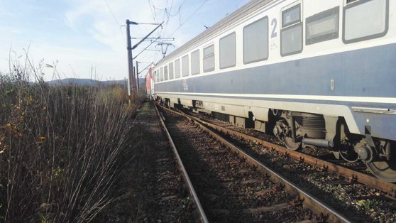 Trafic feroviar blocat între Timişu de Jos şi Predeal