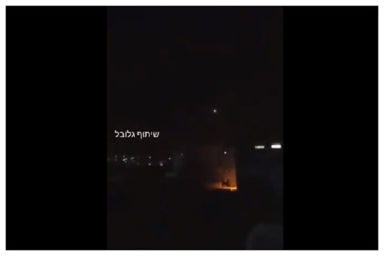 VIDEO | Explozii la o bază militară din Siria. Administraţia Bashar al-Assad atribuie atacul Israelului