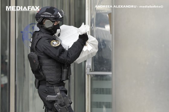 Aproape 90.000 de euro falşi au fost găsiţi de poliţişti în ultimele două săptămâni