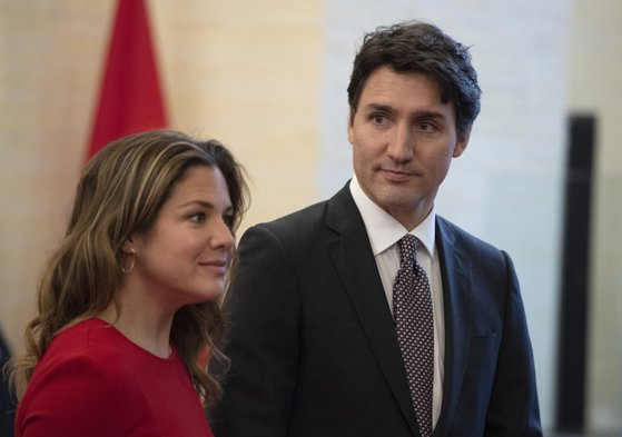 Justin Trudeau s-a autoizolat, după ce soţia sa a prezentat simptome gripale