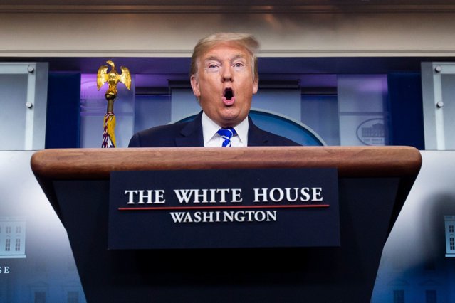 Surse AP: Donald Trump, reacţie furioasă faţă de consilieri în contextul erodării popularităţii