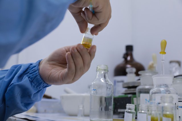 Rezultate pozitive în testele preliminare ale vaccinului anticoronavirus dezvoltat de firma Moderna