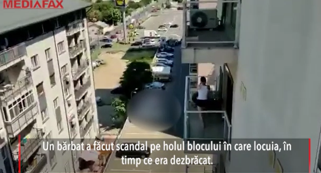 Imagini VIDEO care surprind momentul în care bărbatul dezbrăcat s-a aruncat de la balconul blocului din Sectorul 3