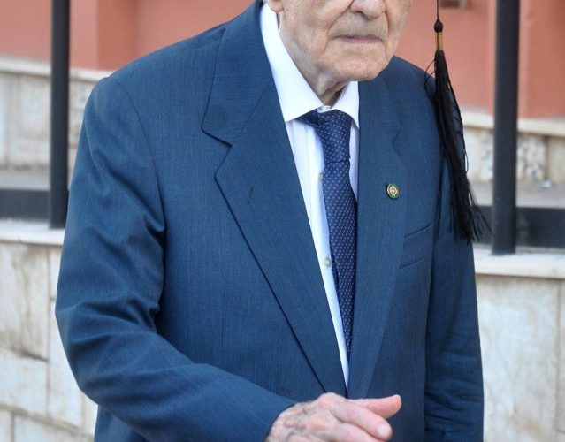 Absolvent la 96 de ani! Bătrânul este cel mai în vârstă absolvent de facultate din Italia