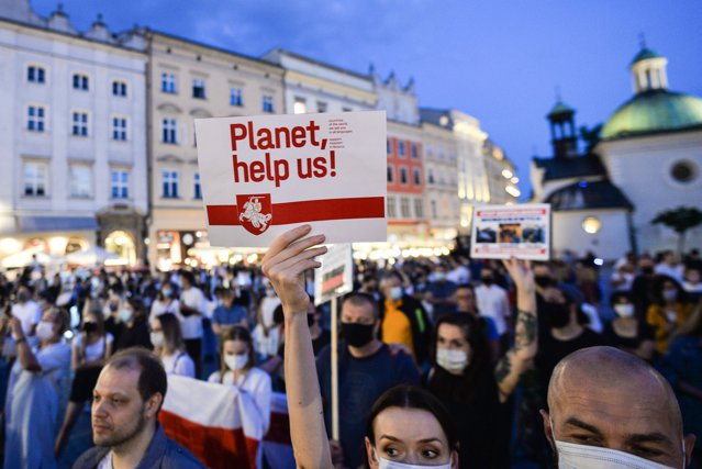 BELARUS. Proteste în tandem, duminică, pro şi anti Lukashenko