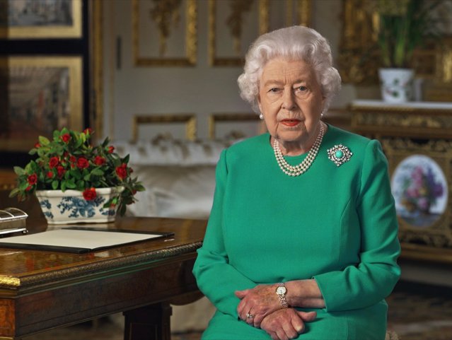 Regina Elisabeta a Marii Britanii cedează puterea la 95 de ani