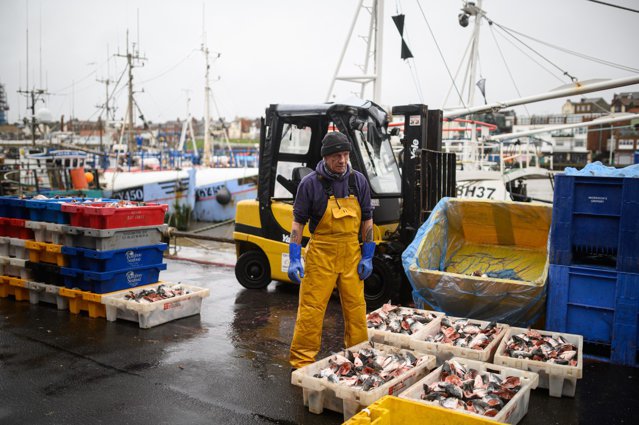 Norvegia ameninţă că ar putea interzice accesul la apele sale navelor de pescuit din Marea Britanie şi UE