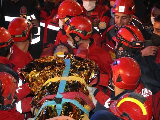 Opt persoane au murit după un incendiu izbucnit într-o secţie de terapie intensivă COVID-19, în Turcia