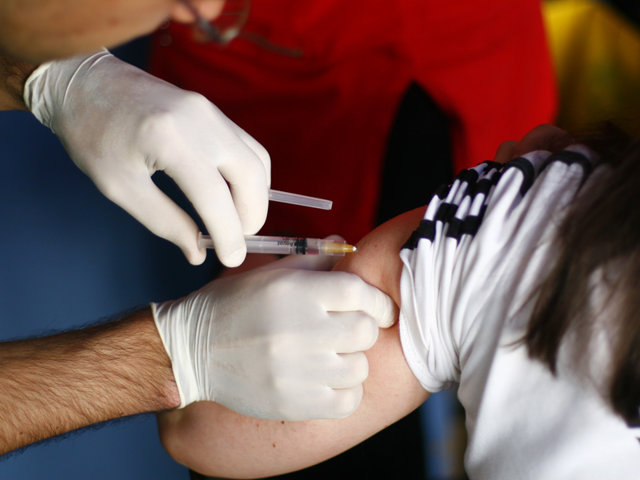 Vaccinarea anti-COVID în România: 19.019 doze de vaccin Pfizer administrate în ultimele 24 de ore