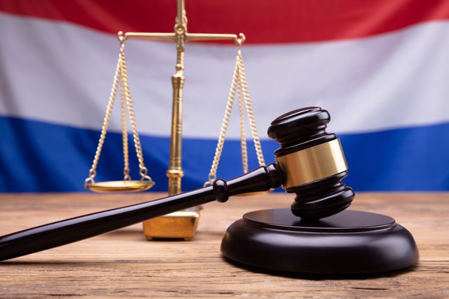 Lovitură primită de Guvernul olandez. Carantina de noapte nu are temei legal. Decizia luată de Curtea de la Haga