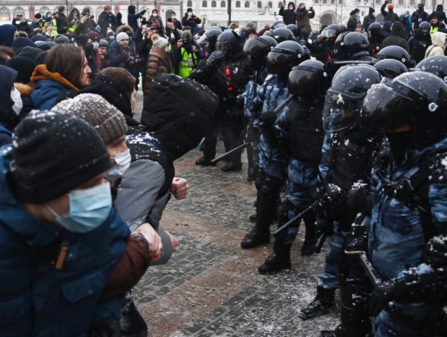 Proteste în Rusia. Poliţia a reţinut peste 5.000 de protestatari care îl susţin pe disidentul rus, Aleksei Navalnîi