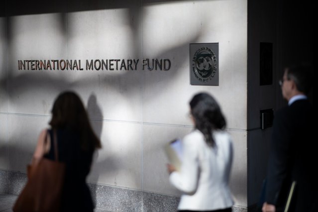 FMI vede semnele unei redresări globale mai puternice, dar rămân riscuri semnificative