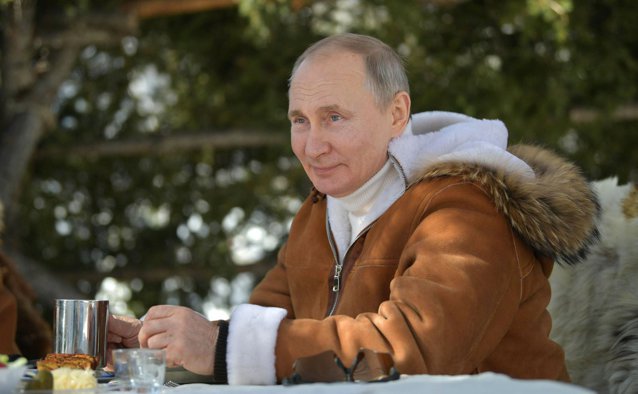 Vladimir Putin se vaccinează anti-COVID. Preşedintele Rusiei, mândru de serul Sputnik-V
