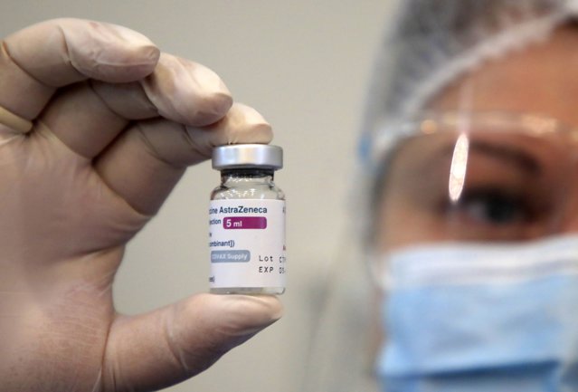 Spania măreşte intervalul dintre cele două doze de vaccin AstraZeneca la persoanele cu vârsta sub 60 de ani
