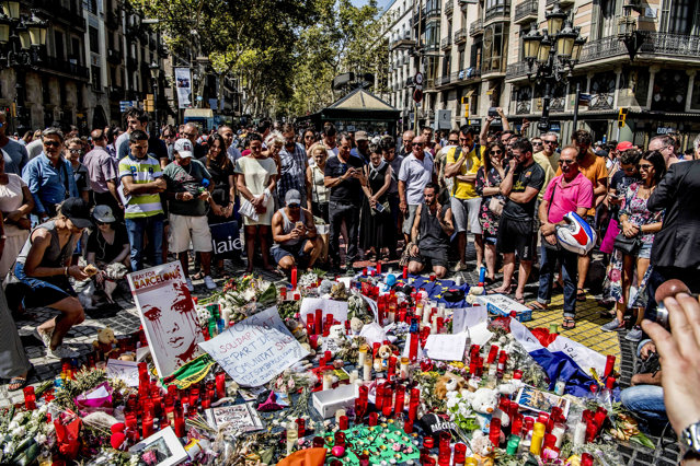 Gruparea responsabilă de atacurile teroriste din Barcelona, 2017. Trei bărbaţi, condamnaţi la închisoare între 8 şi 53 de ani