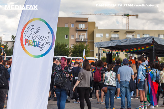 Organizatorii marşului Cluj Pride, amendaţi după o lună pentru depăşirea numărului de participanţi