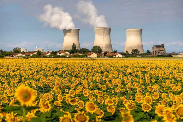 Bătălia pentru energia nucleară din UE. O nouă ţară anunţă că închide complet reactorele