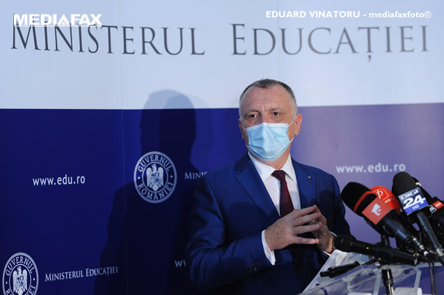 Cum s-a infectat fiul ministrului Cîmpeanu cu SARS-CoV-2. O petrecere ar fi de vină