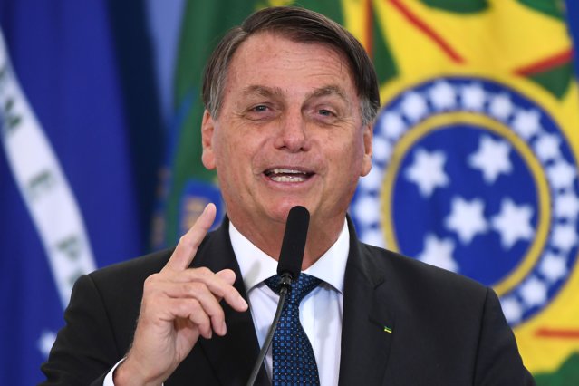 Jair Bolsonaro se împotriveşte vaccinării celor mici: „Niciun copil nu a murit de COVID. Nu-mi voi vaccina fiica”. Preşedintele Braziliei le-a declarat război celor de la Pfizer