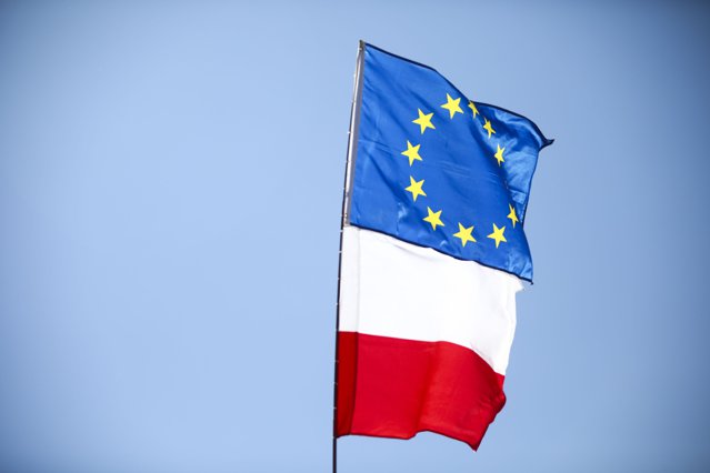 Polonia a primit nota de plată de la Comisia Europeană. Ţara a fost amendată pentru problemele privind independenţa justiţiei