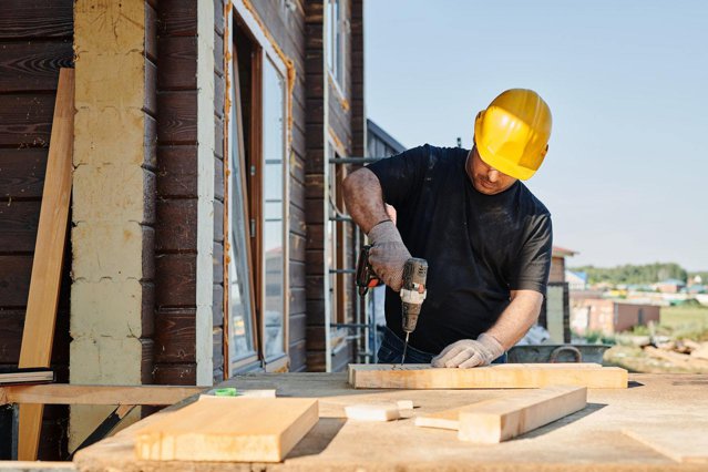 Febra construcţiilor. Peste 51.000 de autorizaţii de construire pentru clădiri rezidenţiale (+24%)