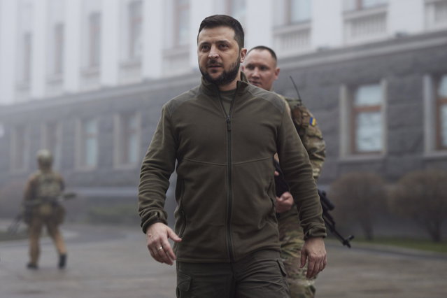 Războiul din Ucraina. Volodimir Zelenski: Ucraina este pregătită pentru o bătălie dură cu forţele ruseşti care se adună în estul ţării