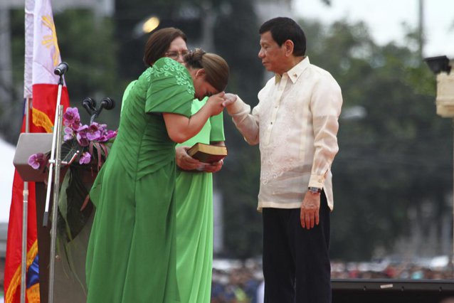 Fiica fostului lider filipinez, Rodrigo Duterte, a depus jurământul pentru funcţia de vicepreşedinte