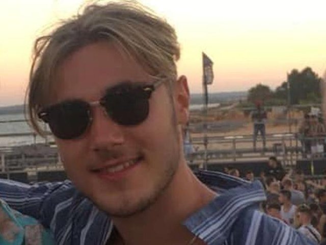 Selfie ucigaş în Mykonos: fiul de 22 de ani al unei bogate familii engleze, decapitat