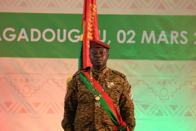 Oficialii militari din Burkina Faso anunţă dizolvarea guvernului şi înlăturarea liderului Damiba