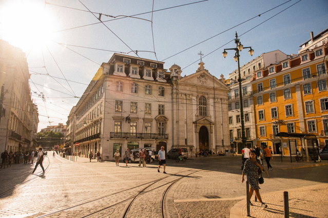 Portugalia va renunţa la sistemul mult criticat al “vizelor de aur”