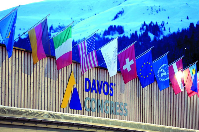 Forumul de la Davos, prezenţă record şi proteste ale activiştilor de mediu