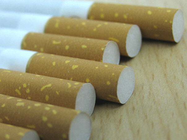 Producătorii de tutun din Spania vor plăti pentru a curăţa străzile şi plajele de mucurile de ţigări