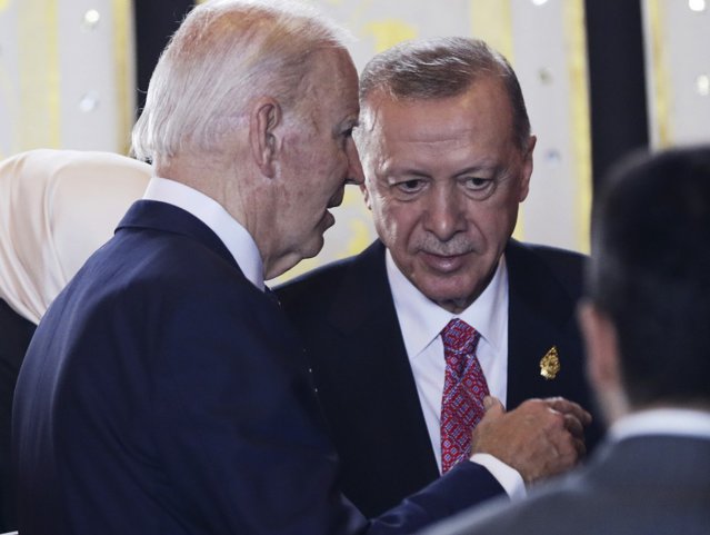 Joe Biden a anunţat că îi oferă „sprijin total” preşedintelui turc Erdogan