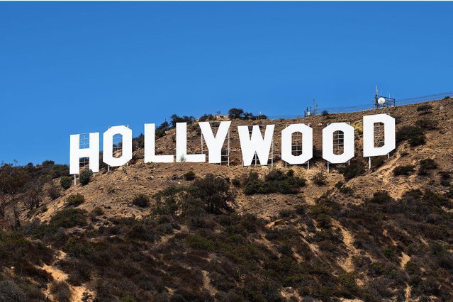Hollywood-ul e pe marginea prăpastiei. Scenariştii americani sunt aproape de o grevă catastrofală pentru industria de film