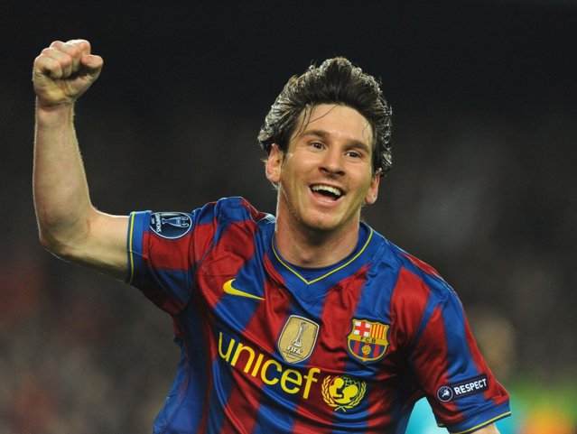 Şerveţelul semnat de Messi la 13 ani pentru a se alătura clubului FC Barcelona, scos la licitaţie