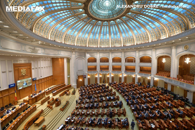 Guvernul cere ca spaţiul care îi va reveni temporar la Palatul Parlamentului să fie delimitat