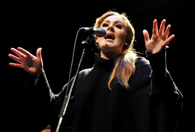 YouTube blochează accesul la anumite melodii de la Adele, Green Day şi alţii