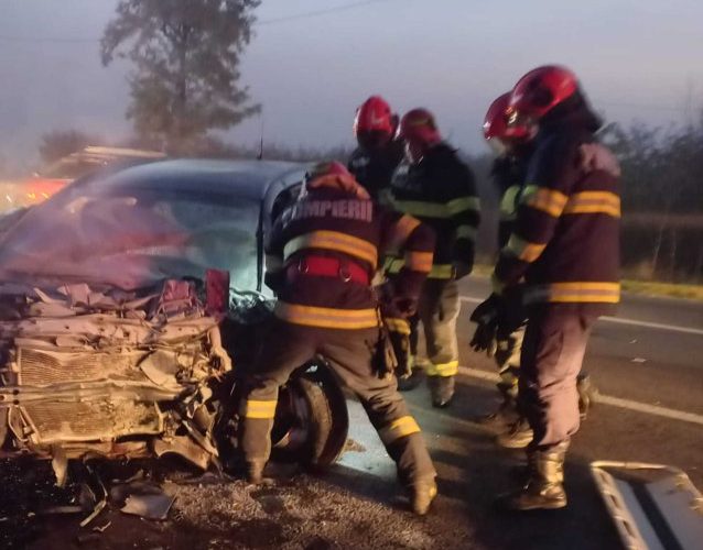 Accident grav pe DN 2, în Ialomiţa, soldat cu 2 morţi