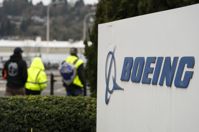 Acţiunile Boeing cresc în urma unei posibile încetări a grevei, dar analiştii sunt rezervaţi