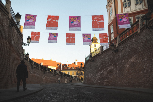 Premiile Astra Film Festival 2024. „Alice On & OFF”, „Tata”, „Maia – portret cu mâini” şi „Moartea lui Zagor” printre laureaţii ediţiei.
Festivalul continuă online cu o selecţie de 39 de filme