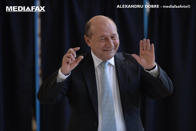 Sfaturile lui Băsescu pentru Lasconi, după ce Geoană a spus că fostul preşedinte ar fi consilierul ei. Toate încep cu „Nu candida pentru funcţia de preşedinte”