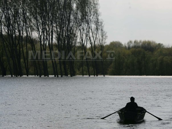 Următoarele 4 săptămâni aduc vreme normală, dar vestul şi sudul riscă să rămână fără ploi