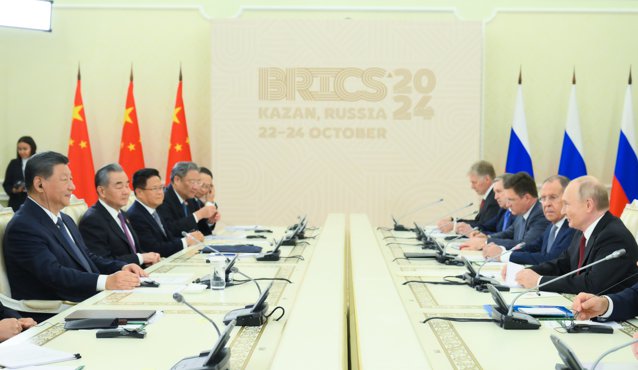 Xi Jinping, Modi şi Putin discută despre războiul din Ucraina în cadrul summitului BRICS