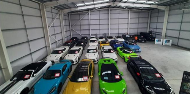 35 de maşini de lux furate în Anglia găsite în Thailanda: sunt bolizi Porsche şi Lamborghini