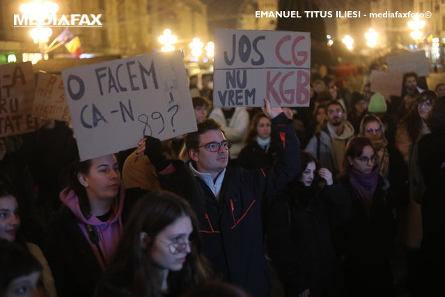 A treia seară de proteste naţionale împotriva lui Călin Georgescu