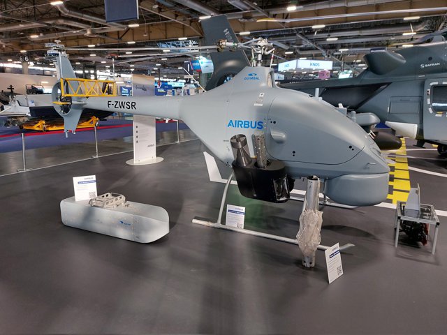 Airbus a prezentat la Euronaval 2024 drona cu decolare şi aterizare verticală VSR700 dotată cu capabilităţi anti-submarin