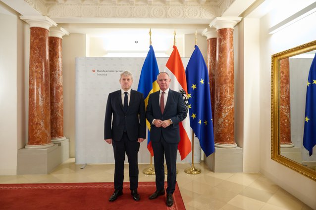 Cătălin Predoiu a avut discuţii la Viena cu Gerhard Karner despre Schengen